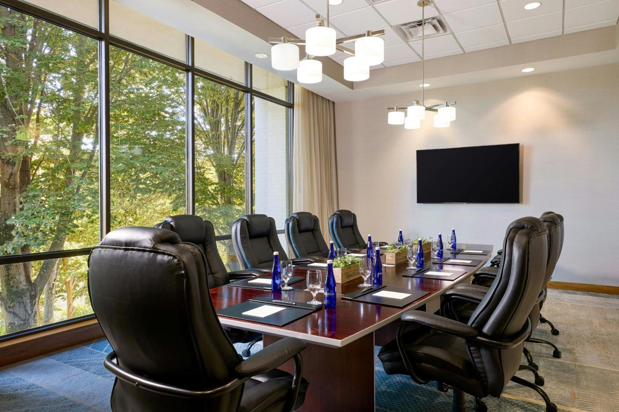 Merriweather Lakehouse Hotel, Autograph Collection Hotel 4*