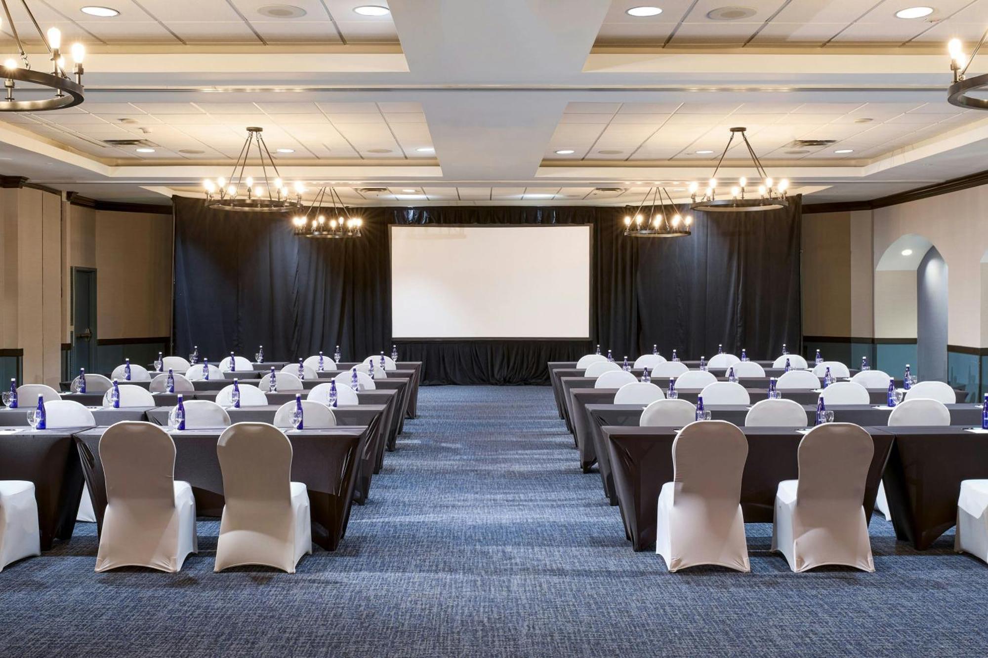Merriweather Lakehouse Hotel, Autograph Collection Hotel Columbia
